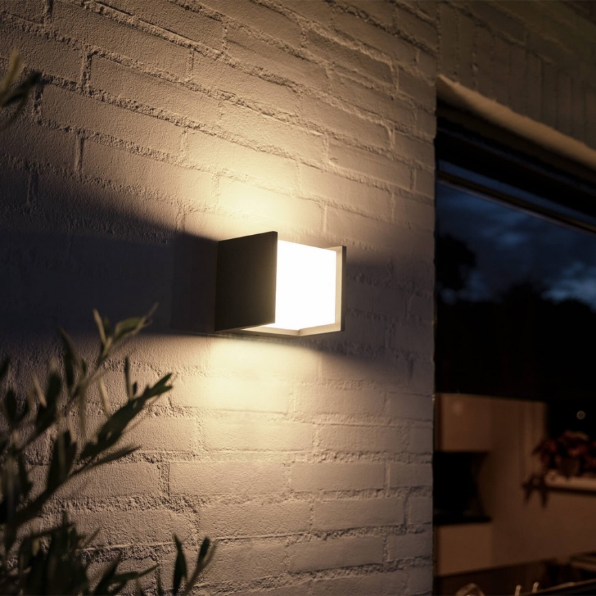 Philips 17445/30/P7 - LED Zunanja stenska svetilka HUE WHITE FUZO LED/15W/230V IP44