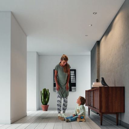 Philips - Komplet 3x LED RGBW zatemnjivih vgradnih stropnih svetilk 1xGU10/4,8W/230V sijajni krom + daljinski upravljalnik