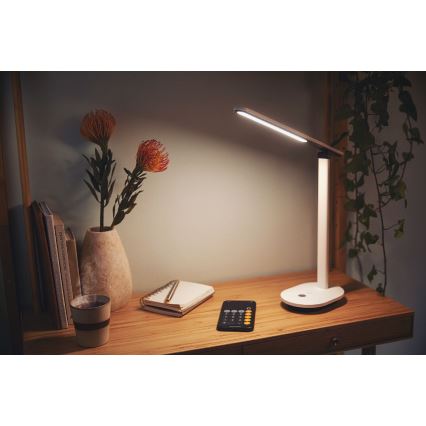 Philips - LED Zatemnitvena namizna svetilka na dotik IVORY LED/5W/5V 3000 mAh 2700/3600/5000K CRI 90