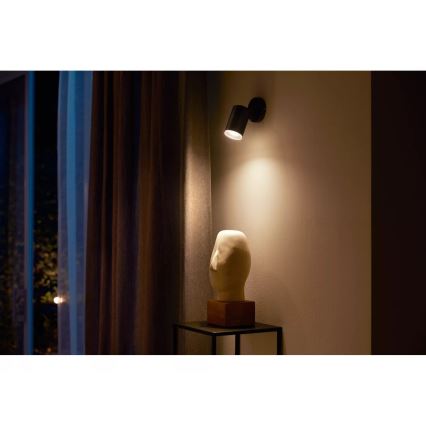 Philips - LED RGBW Zatemnitveni reflektor Hue FUGATO 1xGU10/4,2W/230V 2000-6500K črna