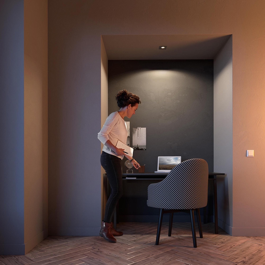 Philips - LED RGBW zatemnjiva vgradna stropna svetilka DONEGAL 1xGU10/4,8W/230V + daljinski upravljalnik