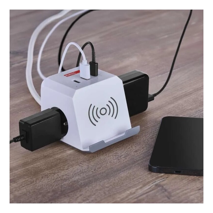 Podaljšek kocka z brezžičnim polnilnikom QI 2Z +2xUSB-A+1xUSB-C 2m bela