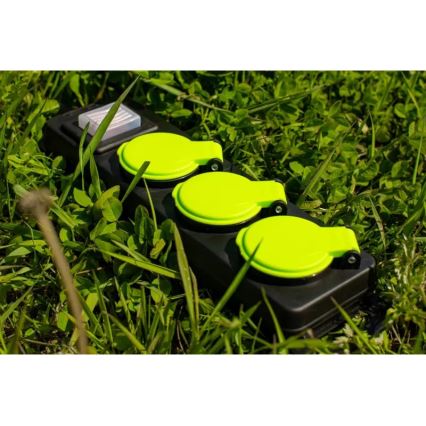 Podaljšek s stikalom, 3 vtičnice, 3 m, IP44