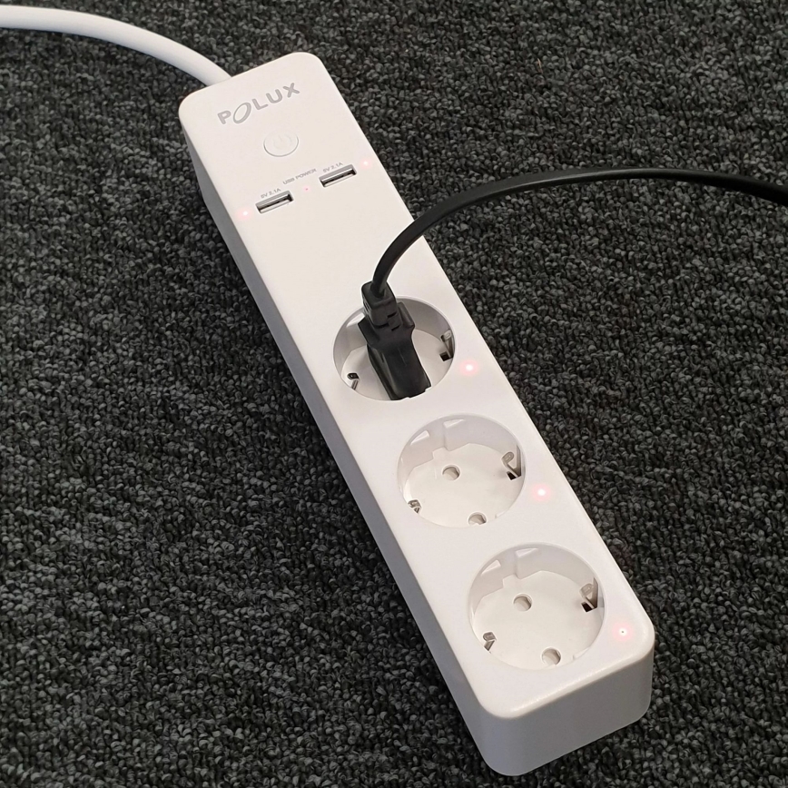 Podaljšek SMART s stikalom 1,5m + 2xUSB/Wi-Fi Tuya SCHUKO