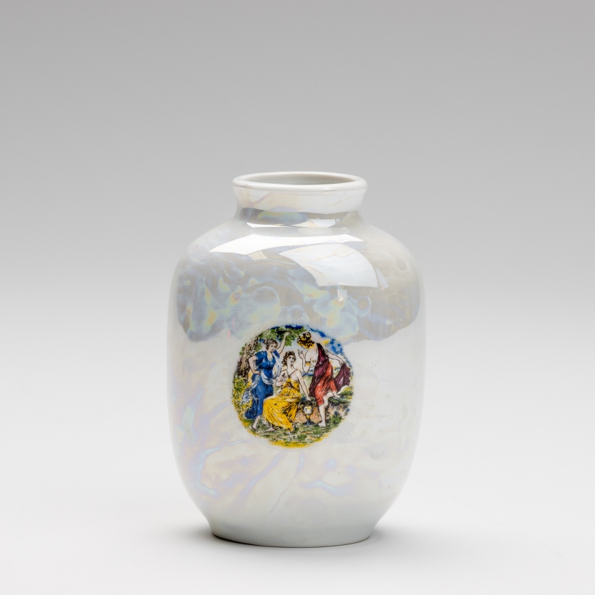 Porcelan vaza 12,5x9 cm biserna bela gracie