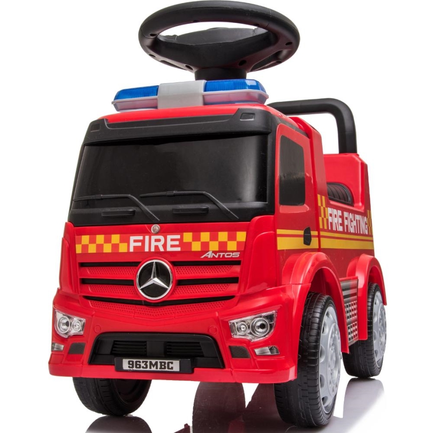 Potisni avto Mercedes Gasilsko vozilo 2xAA rdeča