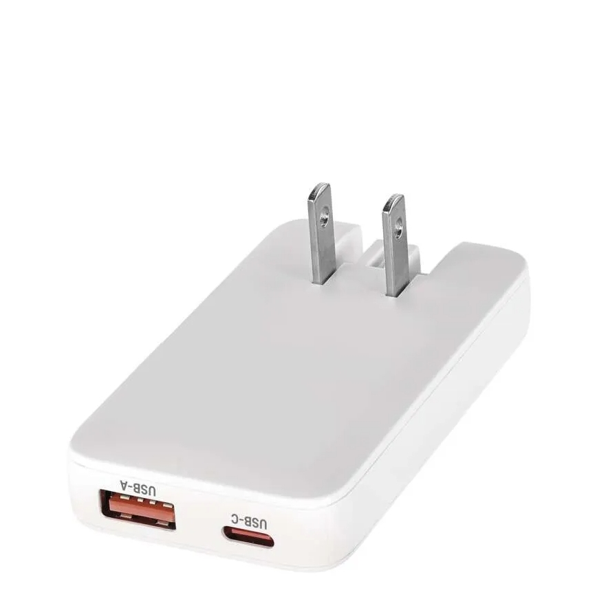 Potovalni adapter z zamenljivimi USB-nastavki GaN 100-250V