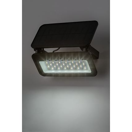 Rabalux - LED solarni reflektor s senzorjem LED/8W/3,7V 3000/4000/6500K IP65 2600 mAh