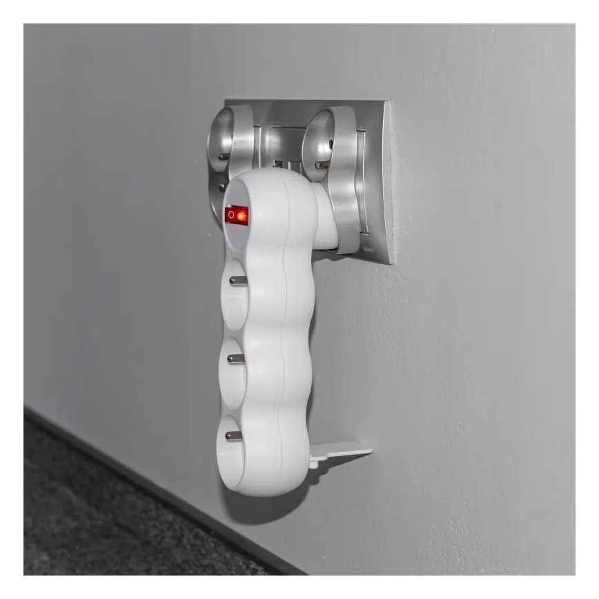 Razdelilec s stikalom, 3 vtičnice