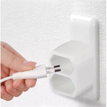 Razdelilnik za vtičnice 2x2,5A/230V