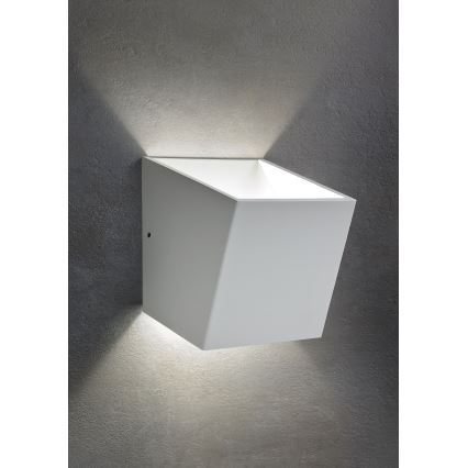 Redo 01-1317 - LED Stenska svetilka TOBIKO LED/6W/230V CRI 90 bela