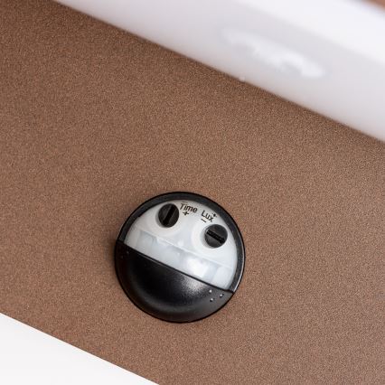 Redo 90588 - LED Zunanja stenska svetilka s senzorjem FLIP LED/20W/230V CRI 90 3000K IP54 rjava