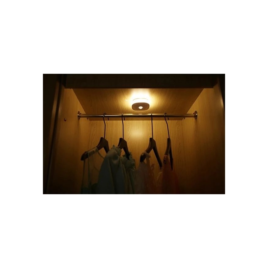 LED Orientacijska svetilka s senzorjem LED/0,45W/3xAAA 3000K bela