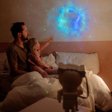 Retlux - LED otroški projektor 230V astronaut 23,3 cm + daljinski upravljalnik