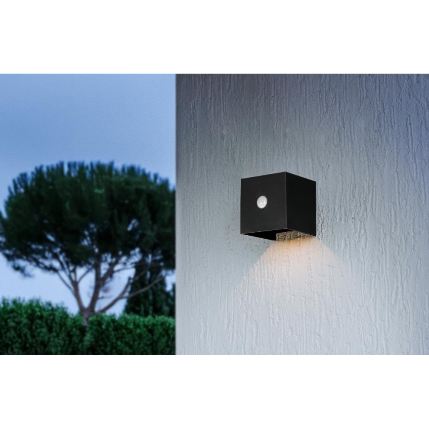 Retlux - LED sončna stenska svetilka s senzorjem LED/1W/3,7V 1200 mAh IP44 črna