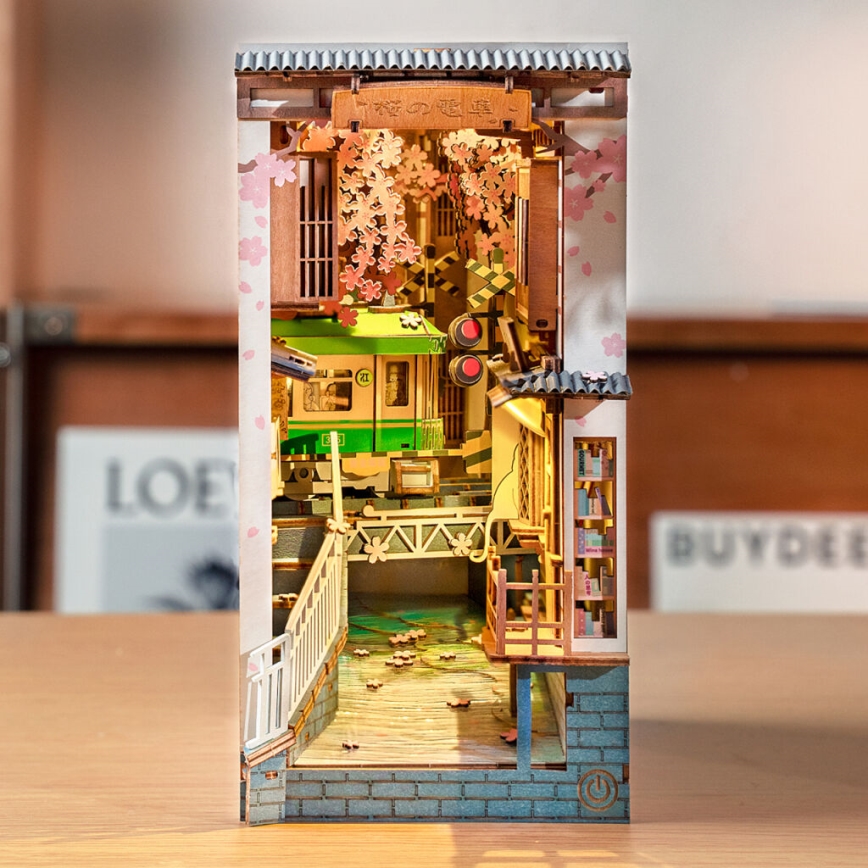 RoboTime - LED Opora za knjige Sakura alley 2xAAA
