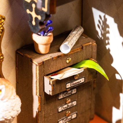 RoboTime - Miniaturna hiša Wizard's study 2xAAA
