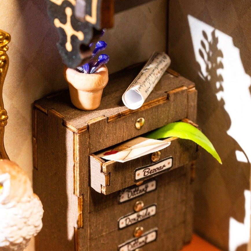 RoboTime - Miniaturna hiša Wizard's study 2xAAA
