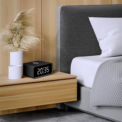 Digitalna ura z brezžičnim polnilcem Qi 230V/CR2032 črna