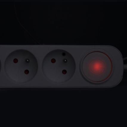 Podaljšni kabel s stikalom, 3 vtičnice in USB-A/USB-C polnjenjem, 5 m