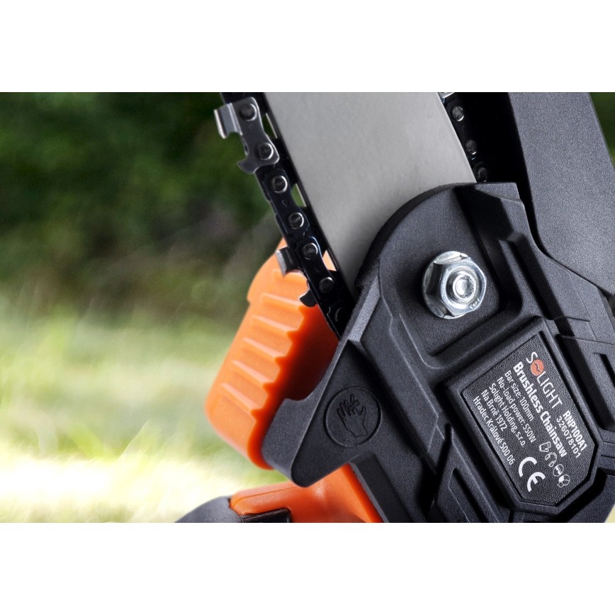 Hand-held cordless chainsaw 2000 mAh 21V