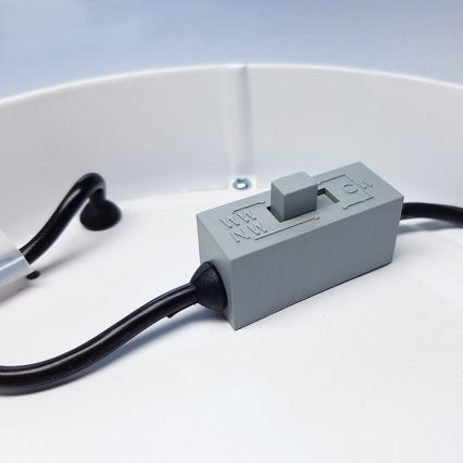 LED stropna svetilka 24W/230V 3000/4000/6000K, premer 30 cm, bela