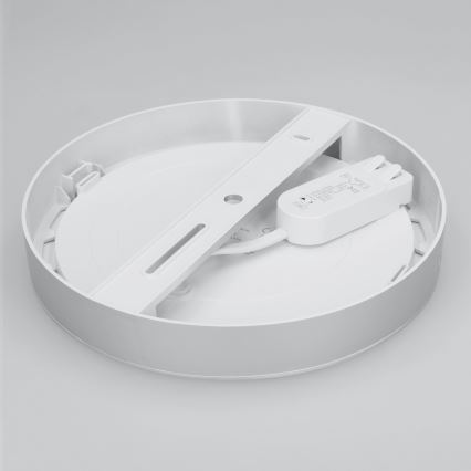 LED nadometni/vgradni panel 2 v 1, 18 W/230 V, 3000/4000/6000 K, premer 22,5 cm, IP54, bela