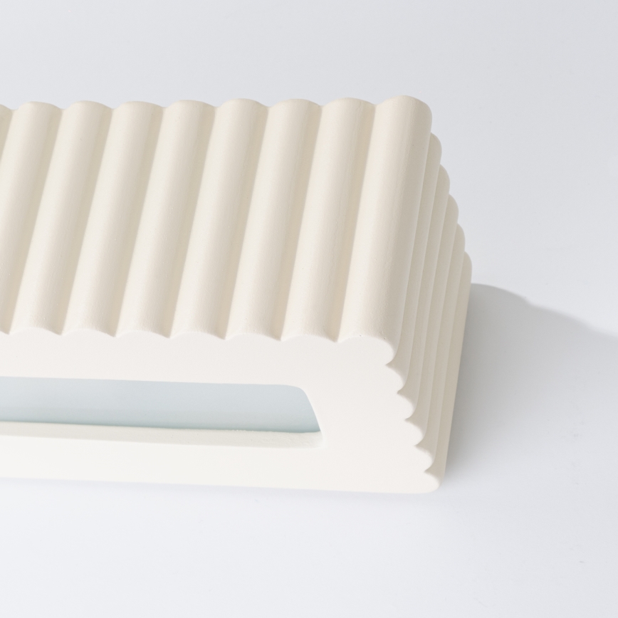 Stenska svetilka RIGATA 1xE27/15W/230V keramika/kremna