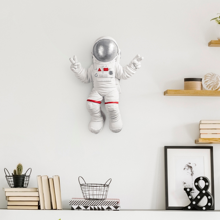 Stenska dekoracija 47x35 cm astronaut srebrna