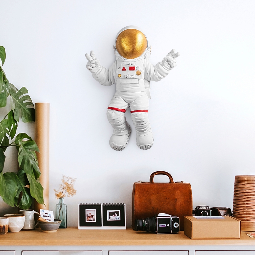 Stenska dekoracija 47x35 cm astronaut zlata