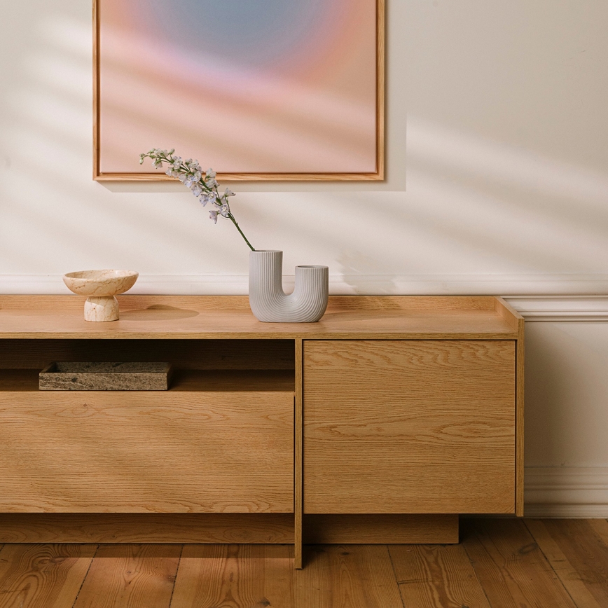TV omarica KEMI 197x57 cm hrast Cremona