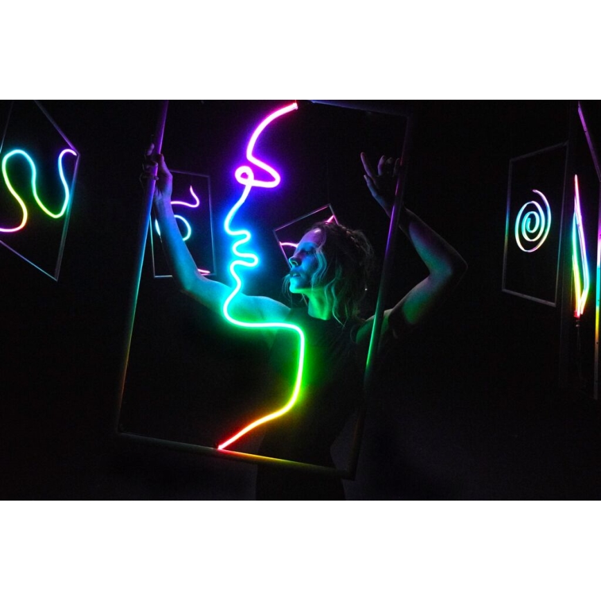 Twinkly - RGB LED trak FLEX z zatemnitvijo, 300 LED, 3 m, Wi-Fi