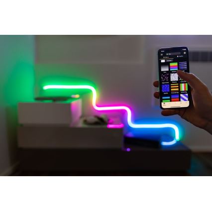 Twinkly - RGB LED trak FLEX z zatemnitvijo, 300 LED, 3 m, Wi-Fi
