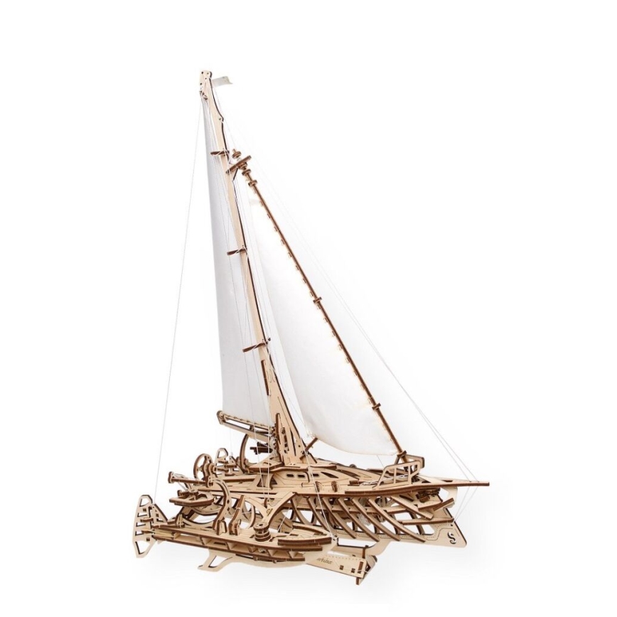 Ugears - 3D lesena mehanična sestavljanka Sailboat Merihobus trimaran