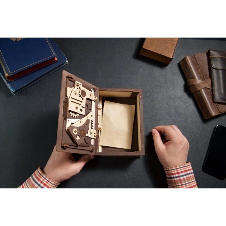 Ugears - 3D lesena mehanska sestavljanka Knjiga skrivnosti