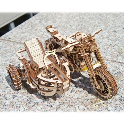 Ugears - 3D lesena mehanska sestavljanka Scrambler motorcycle z košarica