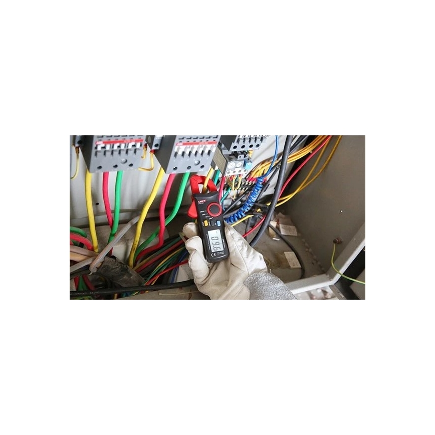 Uni-T - Multimeter s sponko 2xAAA