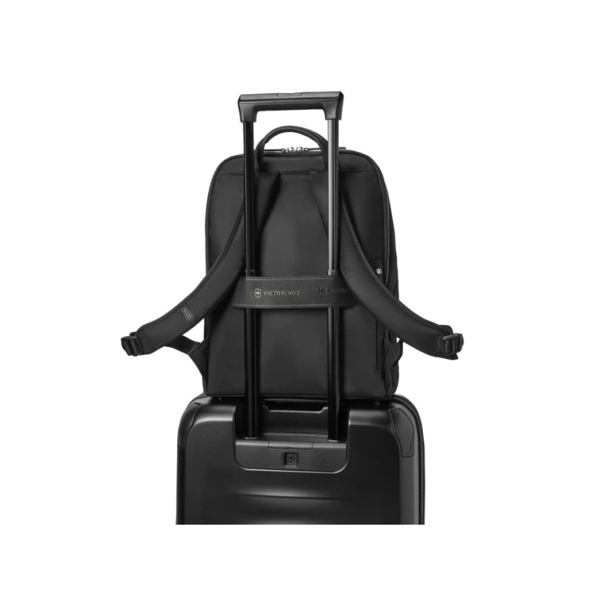 Victorinox - Nahrbtnik Victoria Signature Deluxe 18 l črna