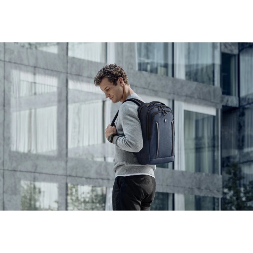 Victorinox - Nahrbtnik za prenosni računalnik 14" Altmont Professional Mesto 14 l temno modra