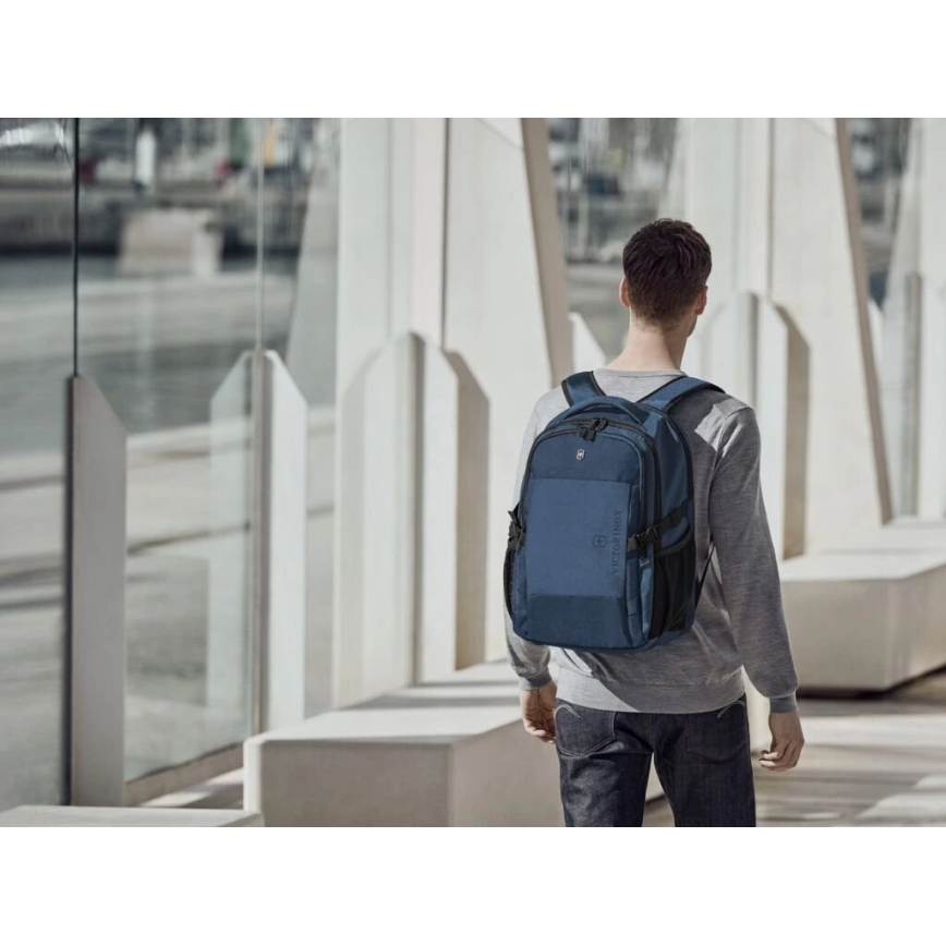Victorinox - Nahrbtnik za prenosni računalnik 16 Deluxe Vx Sport EVO 32 l modra