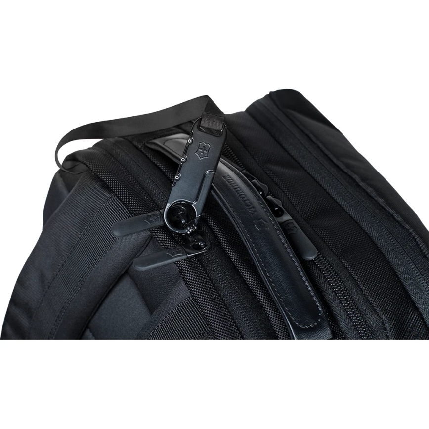 Victorinox - Nahrbtnik za prenosnik Altmont Professional Deluxe 24 l črna