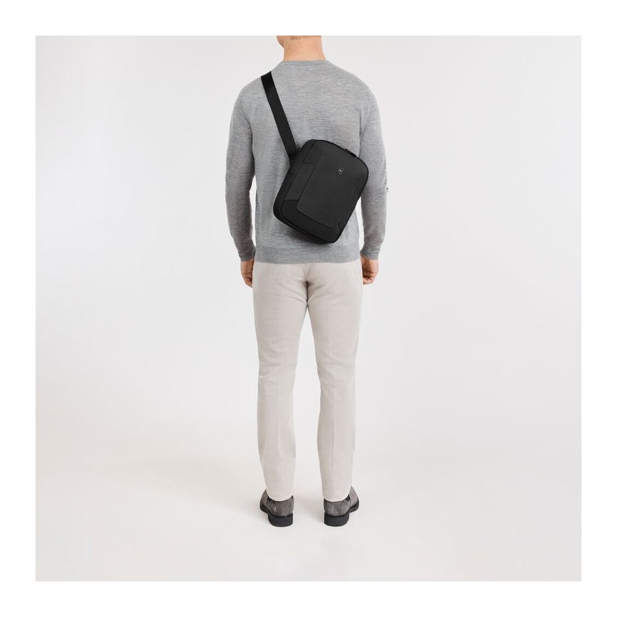 Victorinox - Ramenska torba Altmont Modern 6 l črna