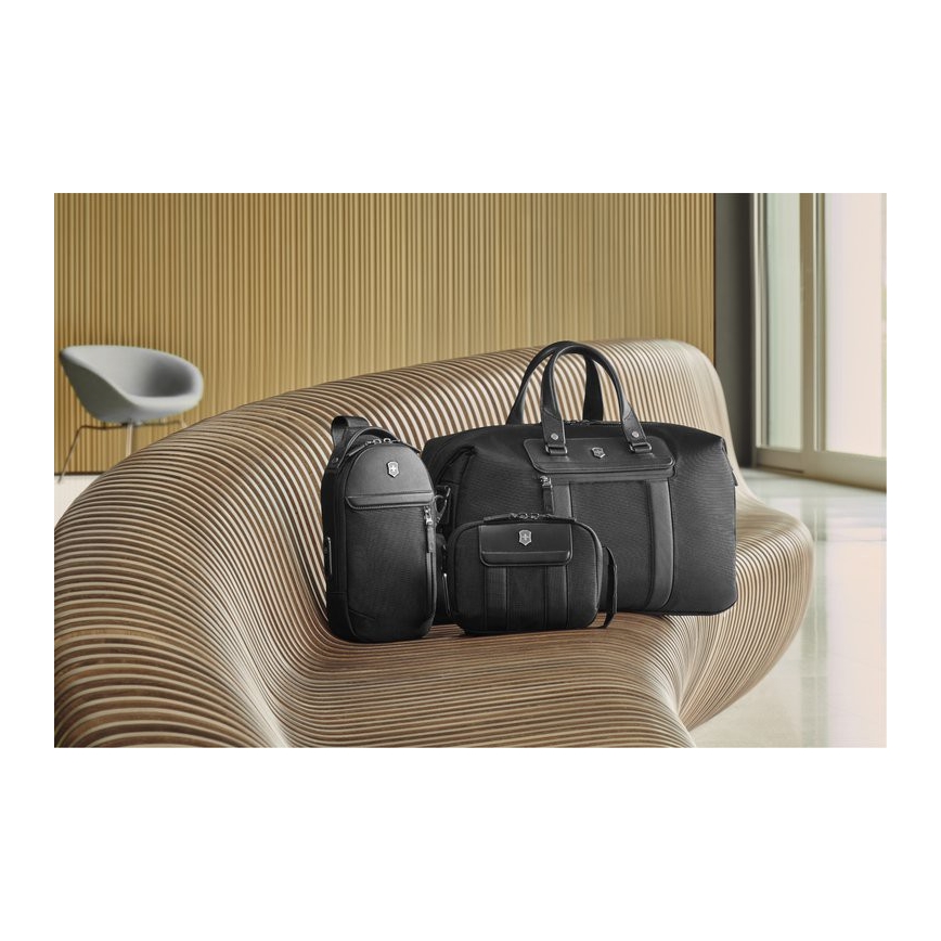 Victorinox - Ramenska torba Architecture Urban2 2 l črna