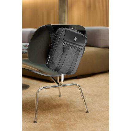 Victorinox - Ramenska torba Architecture Urban2, 6 l, siva
