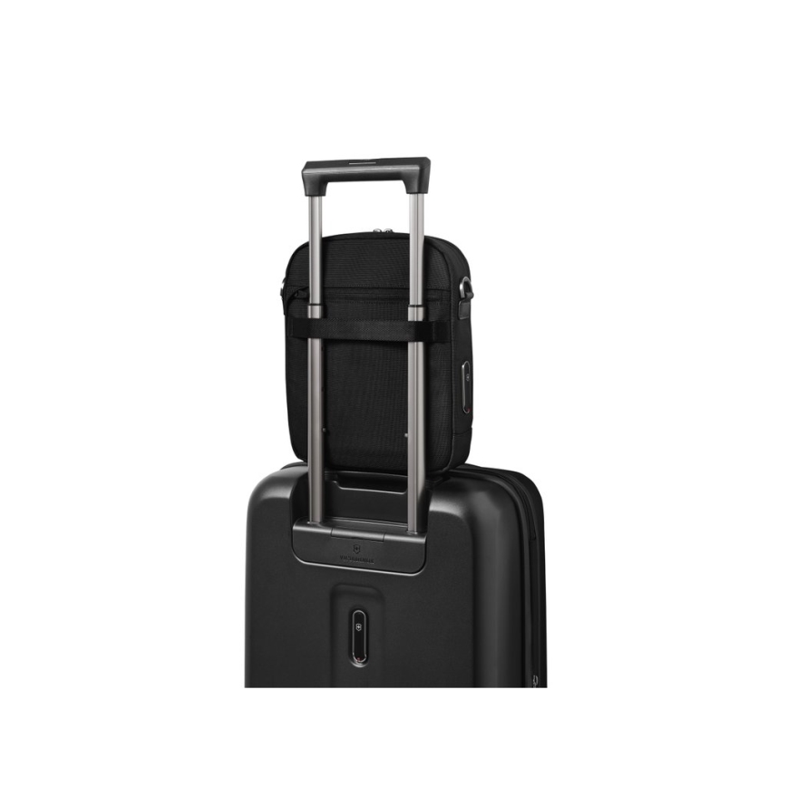 Victorinox - Ramenska torba Mythic 3 l črna