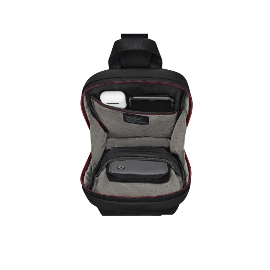 Victorinox - ramenska torba Travel Essentials 5 l črna