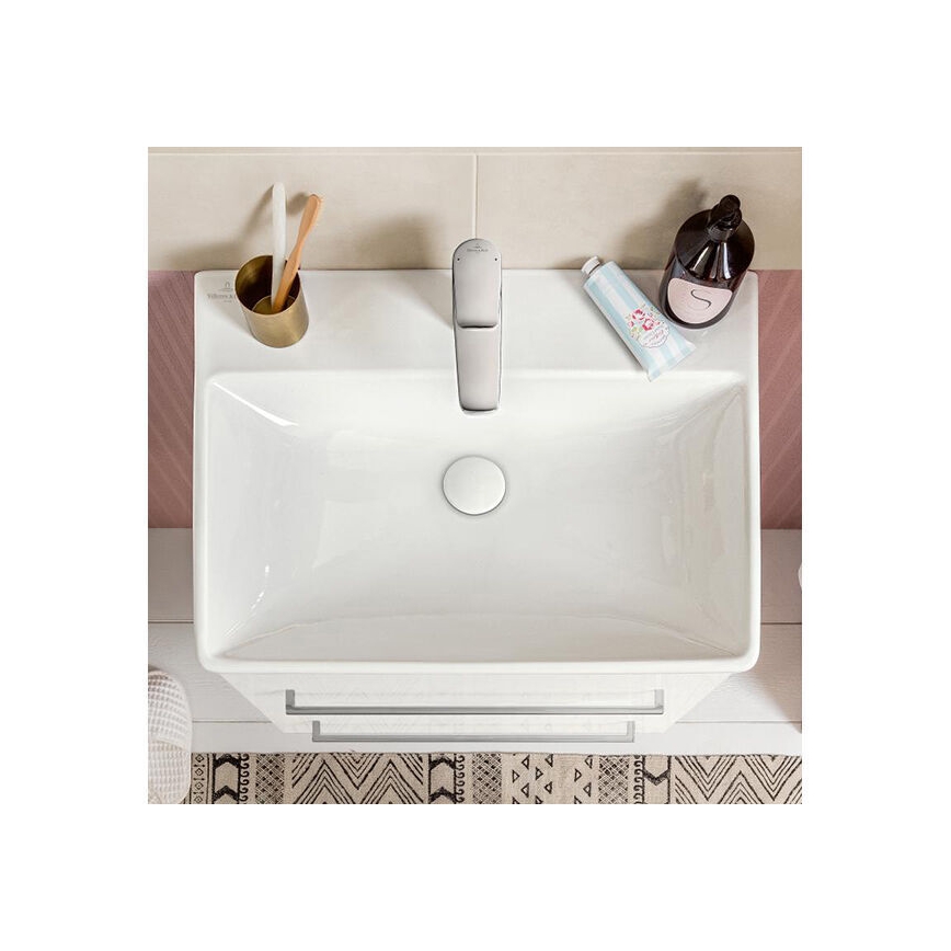 Villeroy & Boch 415860R1 - Viseči umivalnik AVENTO 60x47 cm keramika/bela