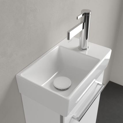 Villeroy & Boch 43003L01 - Stenski umivalnik AVENTO 36x22 cm keramika/bela