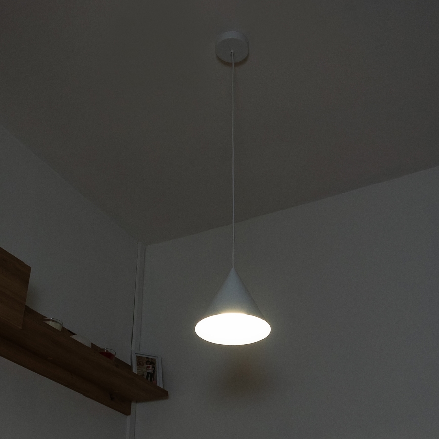 Viseča svetilka na kablu ETNA 1xE27/15W/230V premer 18,5 cm bela