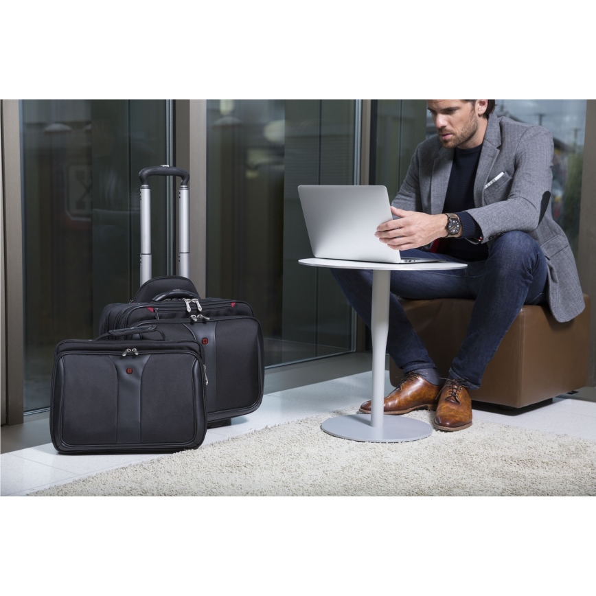 Wenger - Potovalni kovček na kolesih 25 l 17" + torba za prenosni računalnik 15,6" Patriot črna